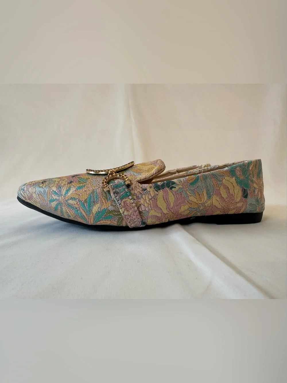 Floral Brocade Pointed-Toe Flats with Gold Buckle - Pastel Pink/Teal